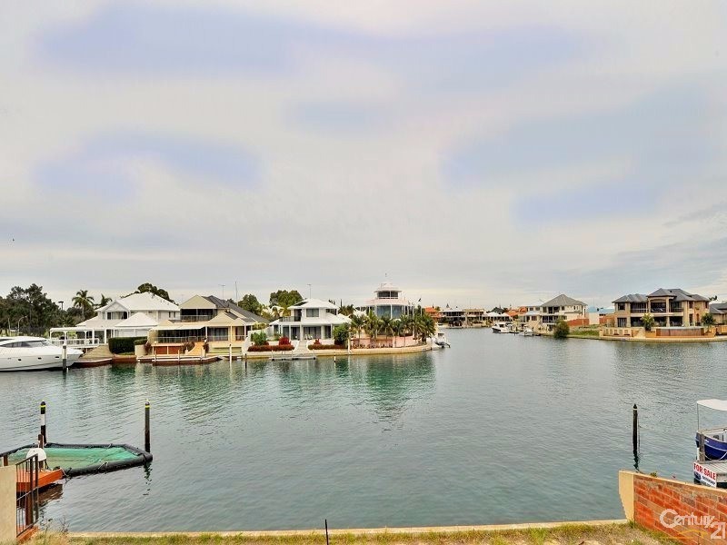 10 Sovereign Gardens (Port Mandurah), Halls Head WA 6210