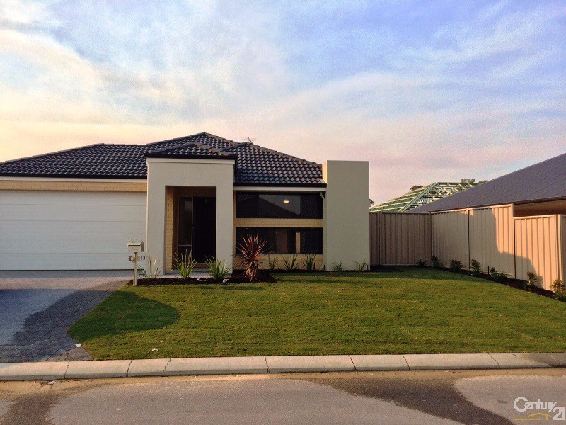 13 Wentworth Heights, Meadow Springs WA 6210