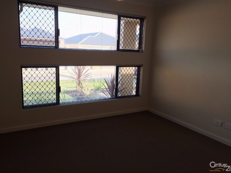 13 Wentworth Heights, Meadow Springs WA 6210