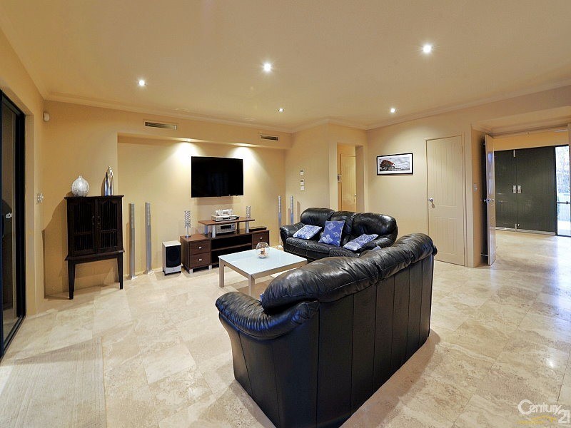 23 Nyari Court, Halls Head WA 6210