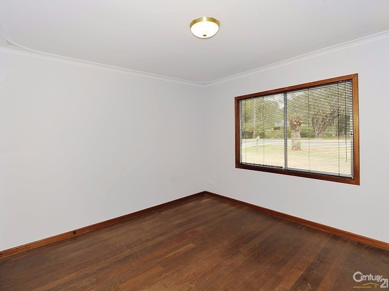 11 Paterson Road, Pinjarra WA 6208