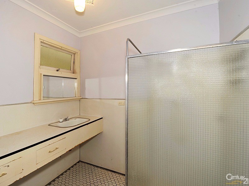 11 Paterson Road, Pinjarra WA 6208