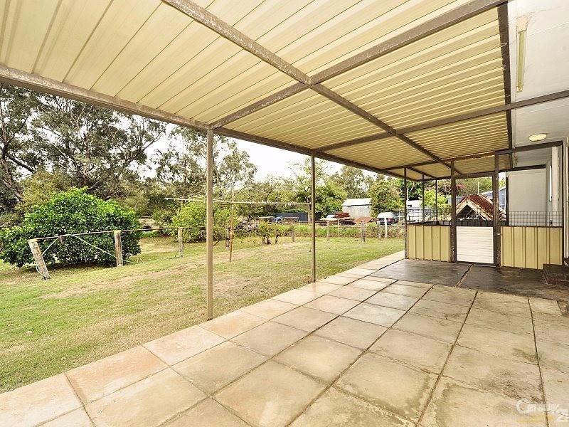 11 Paterson Road, Pinjarra WA 6208