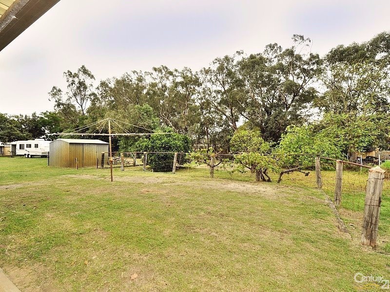 11 Paterson Road, Pinjarra WA 6208