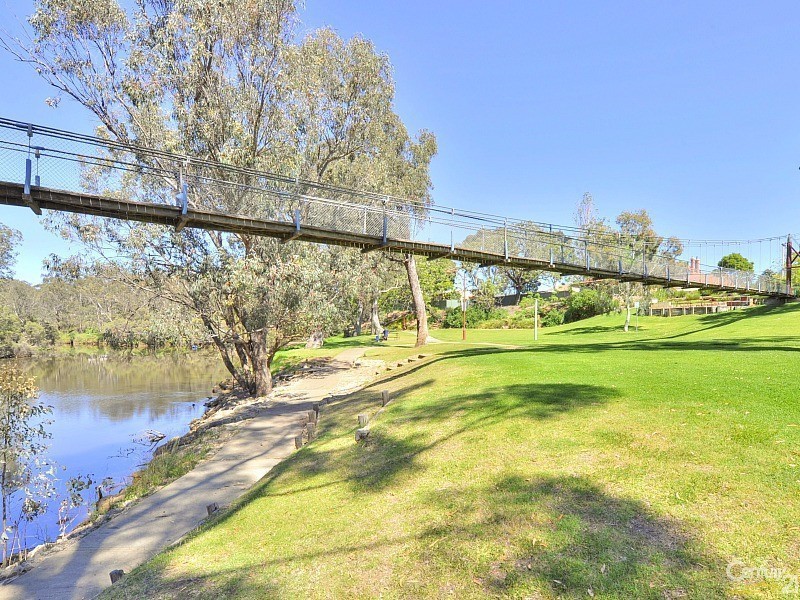 11 Paterson Road, Pinjarra WA 6208