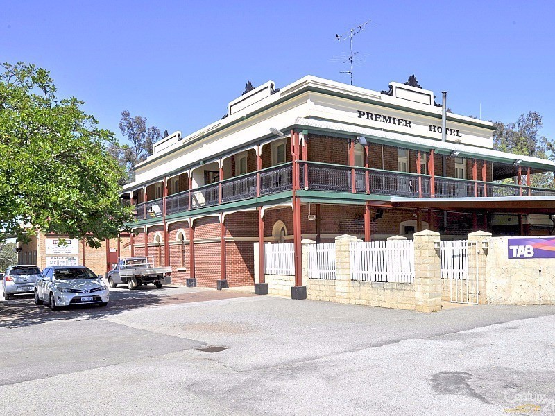 11 Paterson Road, Pinjarra WA 6208