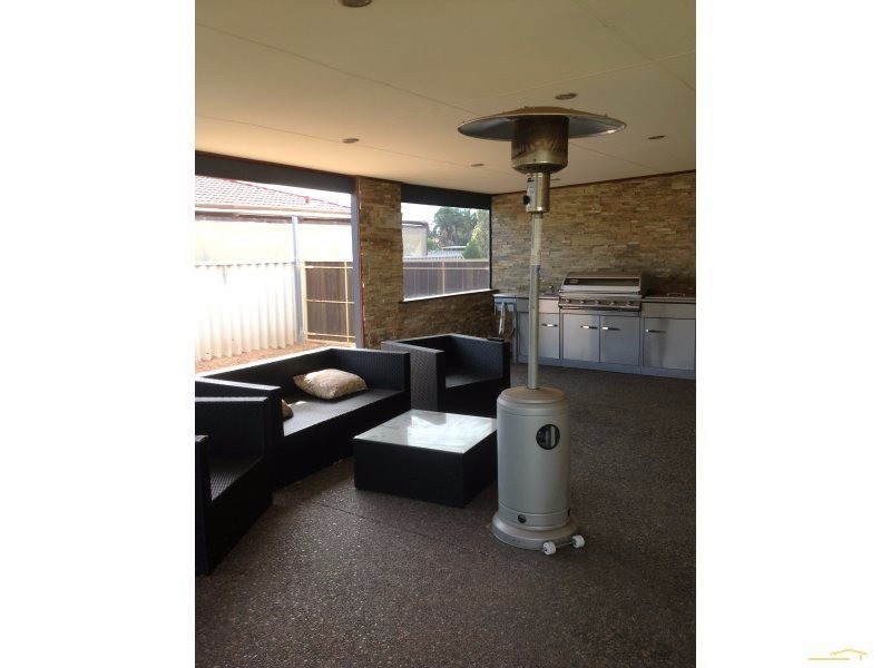 8 Phillips Way, North Yunderup WA 6208