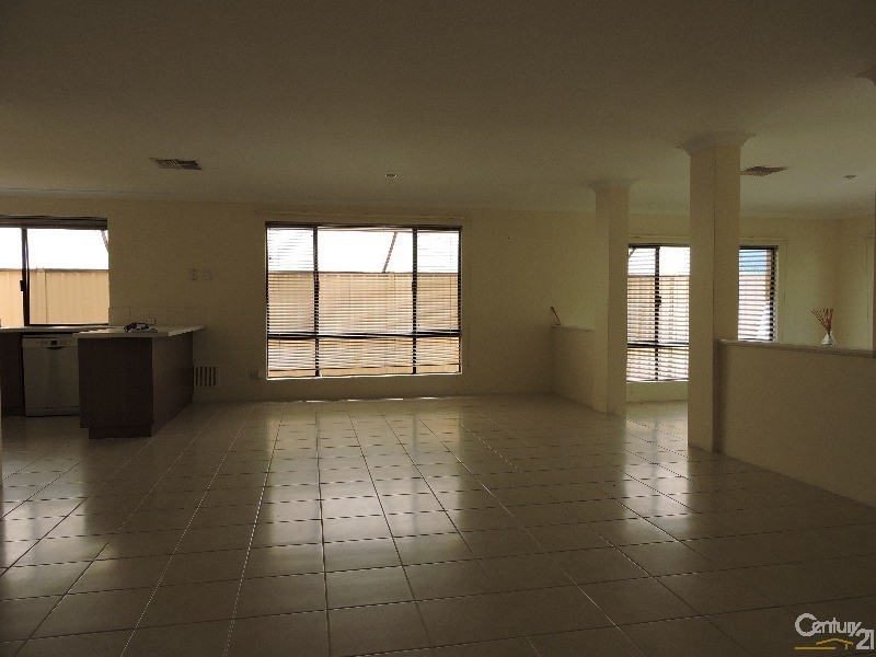 29 Yindana Boulevard, Lakelands WA 6180