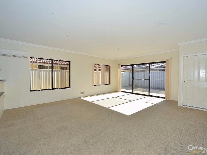 1/9 Blossom Place, Coodanup WA 6210