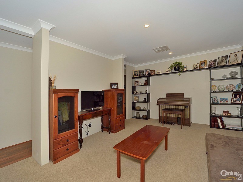 49 Len Howard Drive, Erskine WA 6210