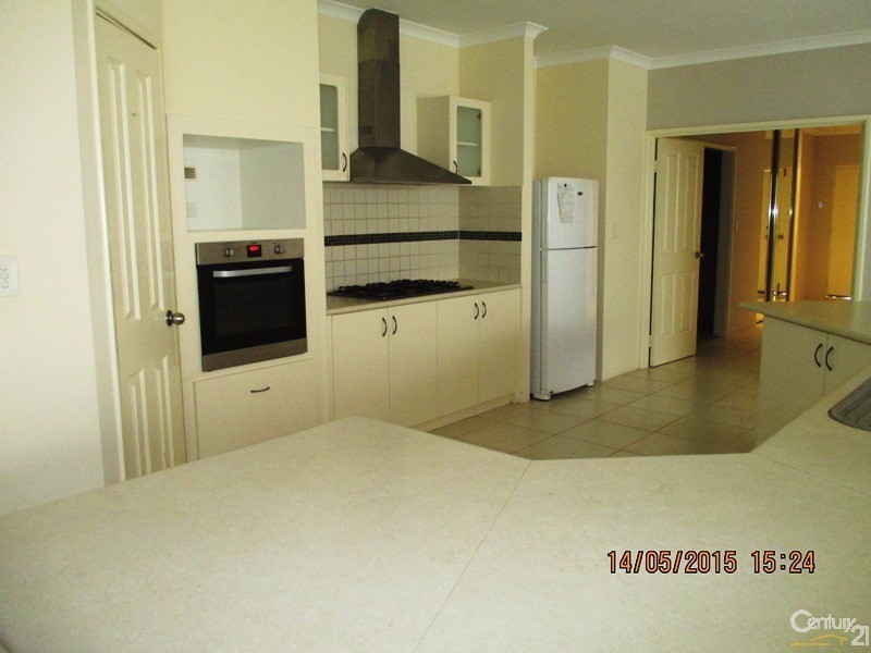 229 Peelwood Parade, Halls Head WA 6210