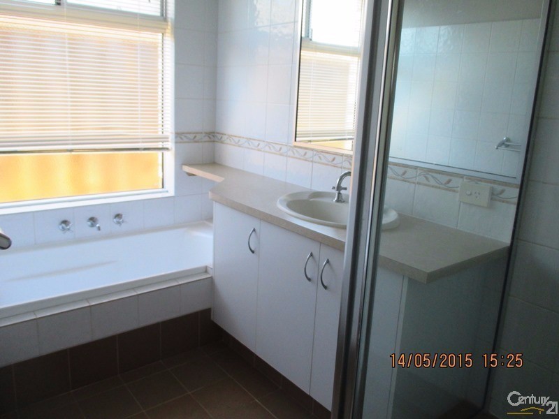 229 Peelwood Parade, Halls Head WA 6210