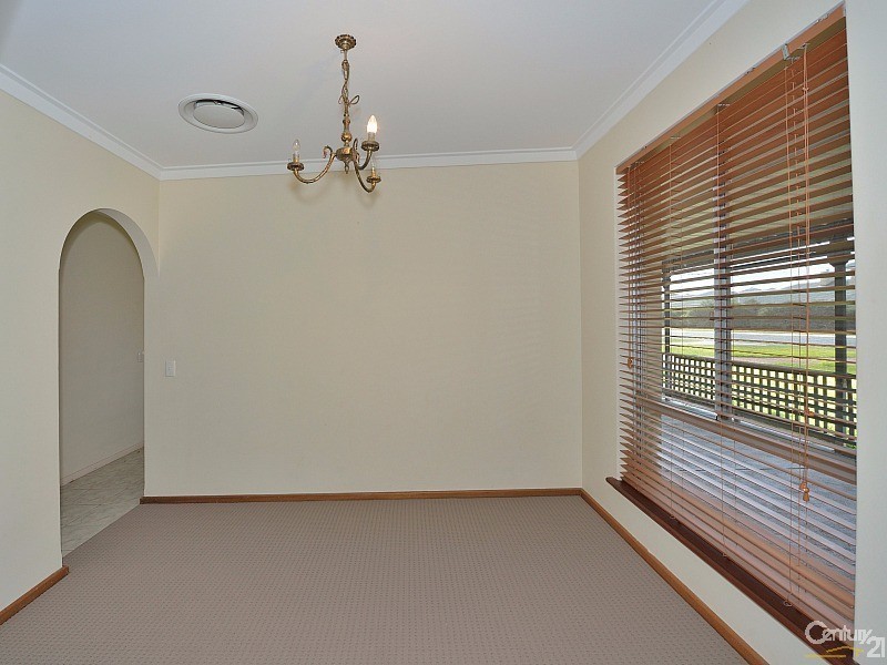 1 Talwood Place, Halls Head WA 6210