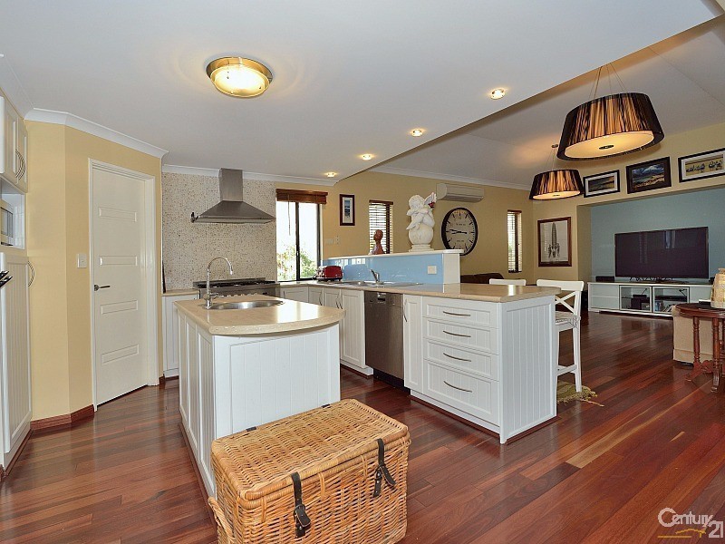 96 McLarty Road, Halls Head WA 6210