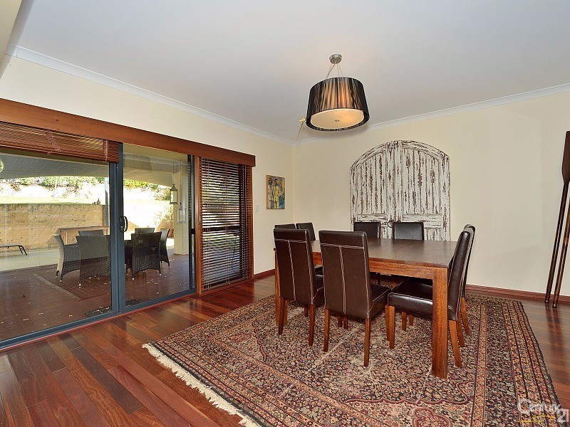 96 McLarty Road, Halls Head WA 6210