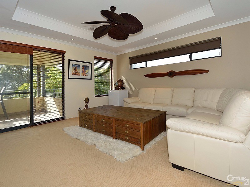 96 McLarty Road, Halls Head WA 6210