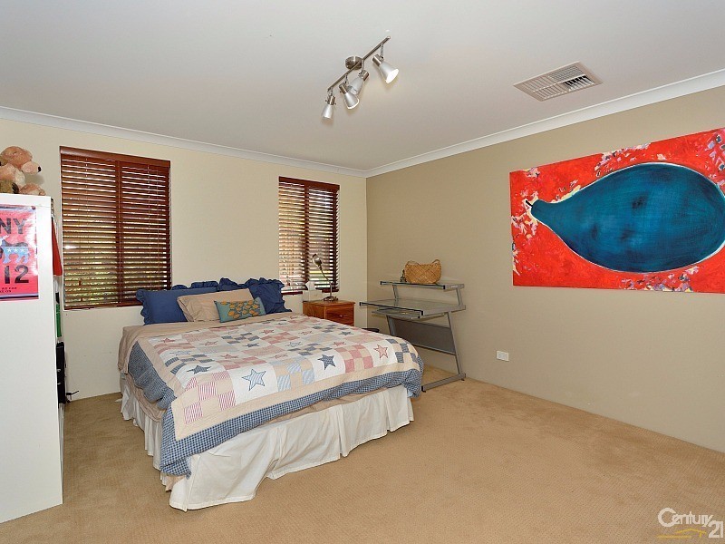 96 McLarty Road, Halls Head WA 6210