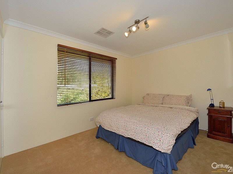 96 McLarty Road, Halls Head WA 6210