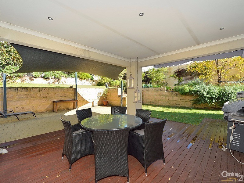 96 McLarty Road, Halls Head WA 6210