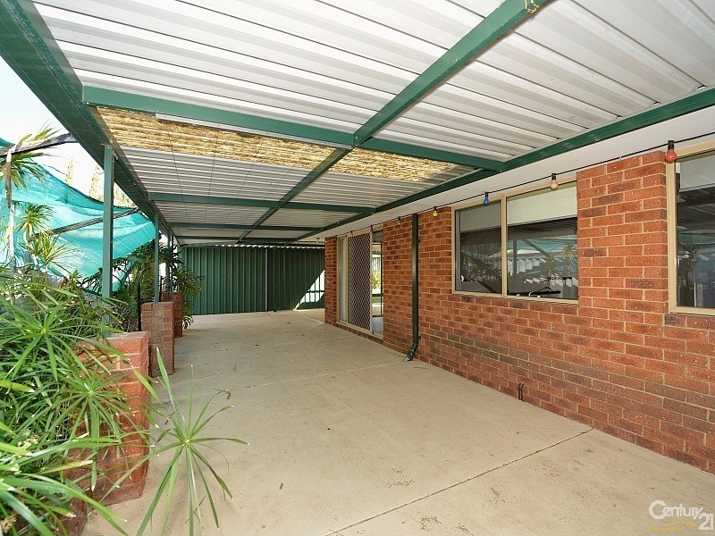 8 Nightingale Place, Greenfields WA 6210
