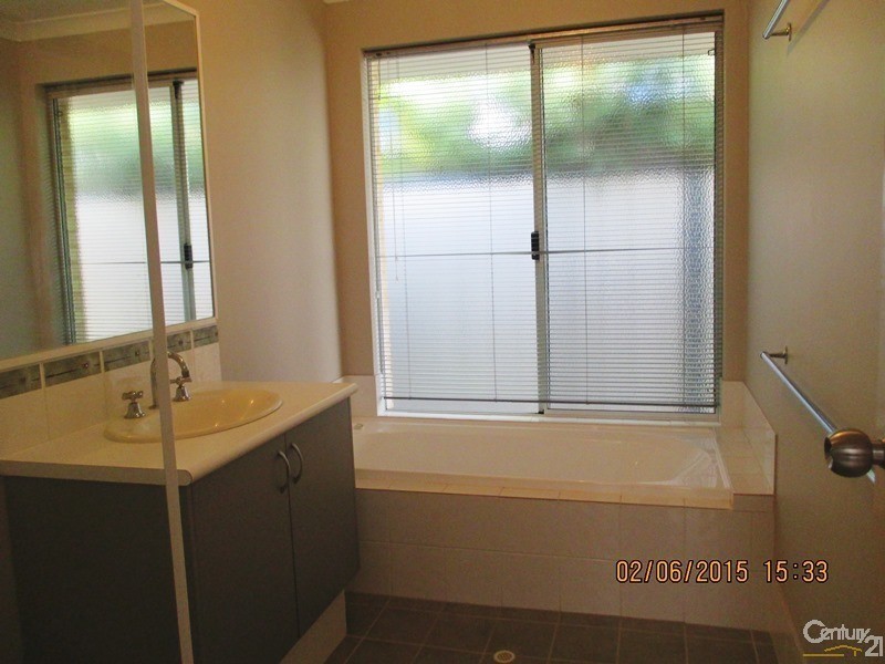 27 Brackenridge Ramble, Meadow Springs WA 6210