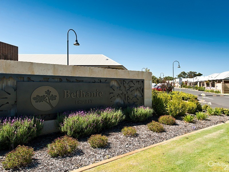 Villa 30 Esprit Village 97 Illawarra Drive, Bunbury WA 6230