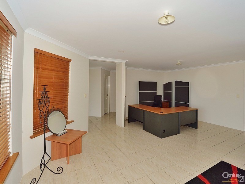 6 Hideaway Cove, Halls Head WA 6210