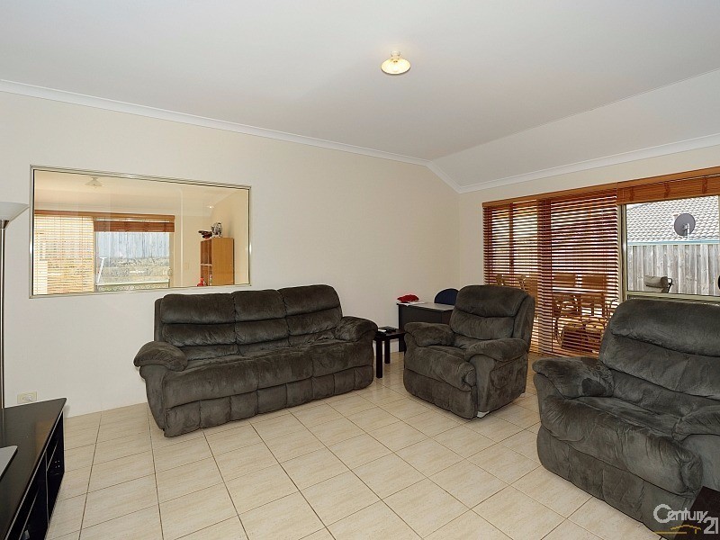 6 Hideaway Cove, Halls Head WA 6210