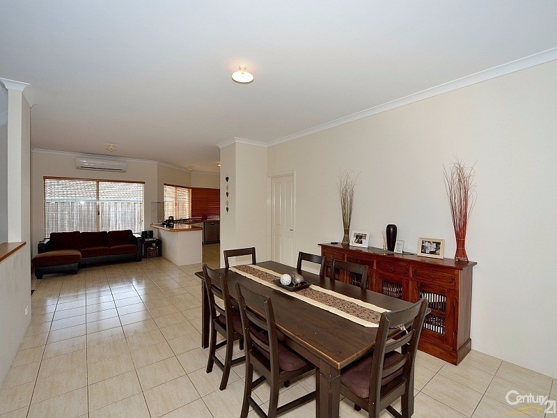 6 Hideaway Cove, Halls Head WA 6210