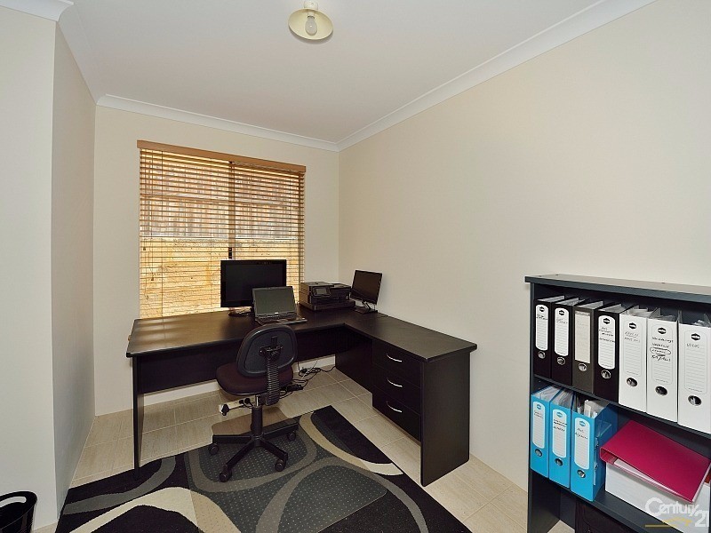 6 Hideaway Cove, Halls Head WA 6210