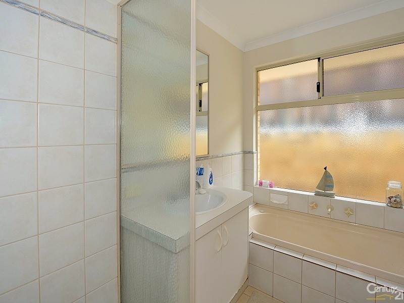 6 Hideaway Cove, Halls Head WA 6210