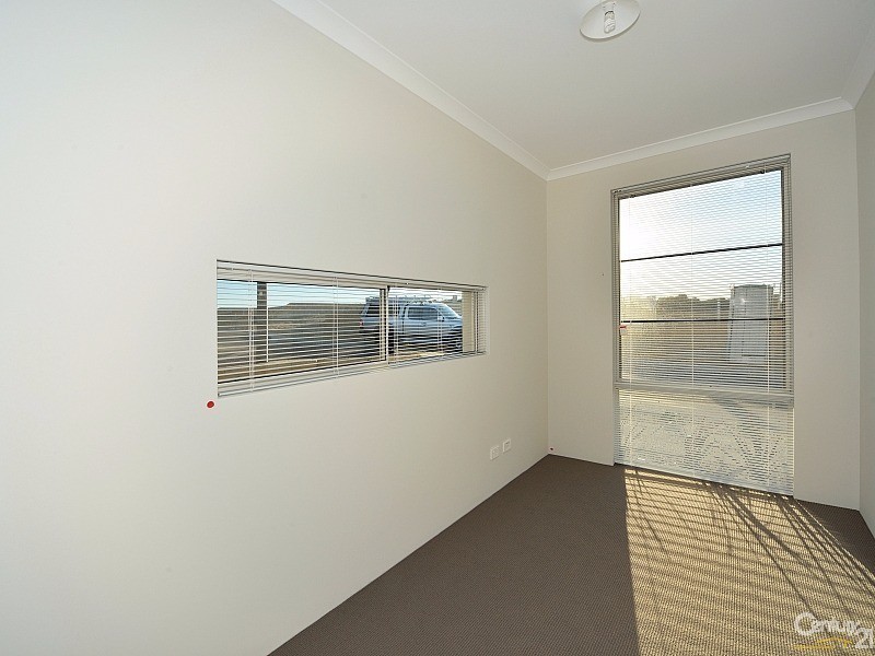 11 Rubus Vista, Halls Head WA 6210