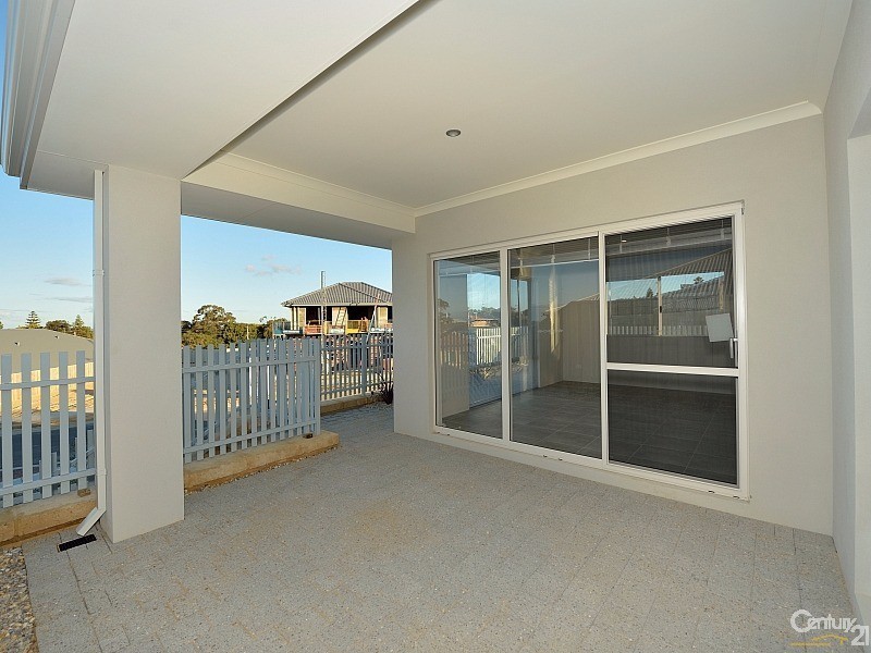 11 Rubus Vista, Halls Head WA 6210