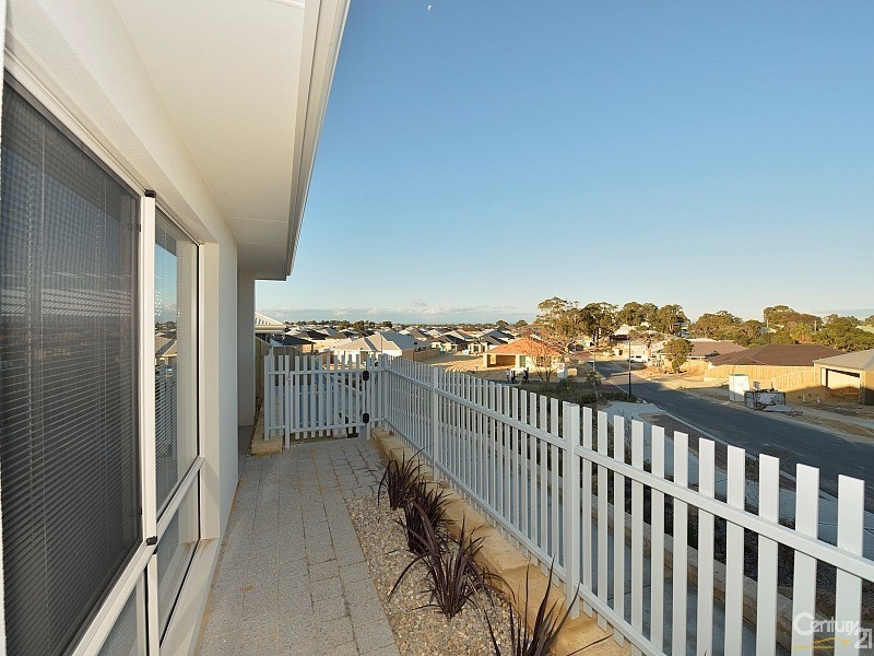 11 Rubus Vista, Halls Head WA 6210