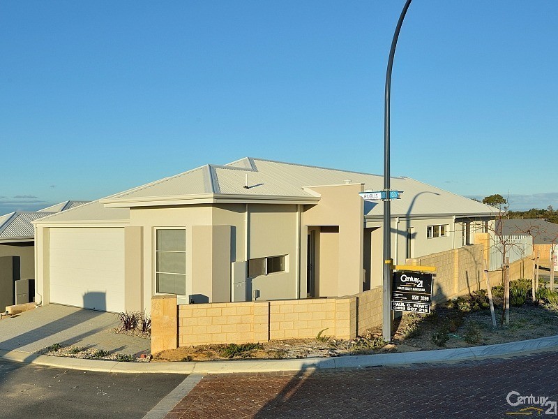 11 Rubus Vista, Halls Head WA 6210