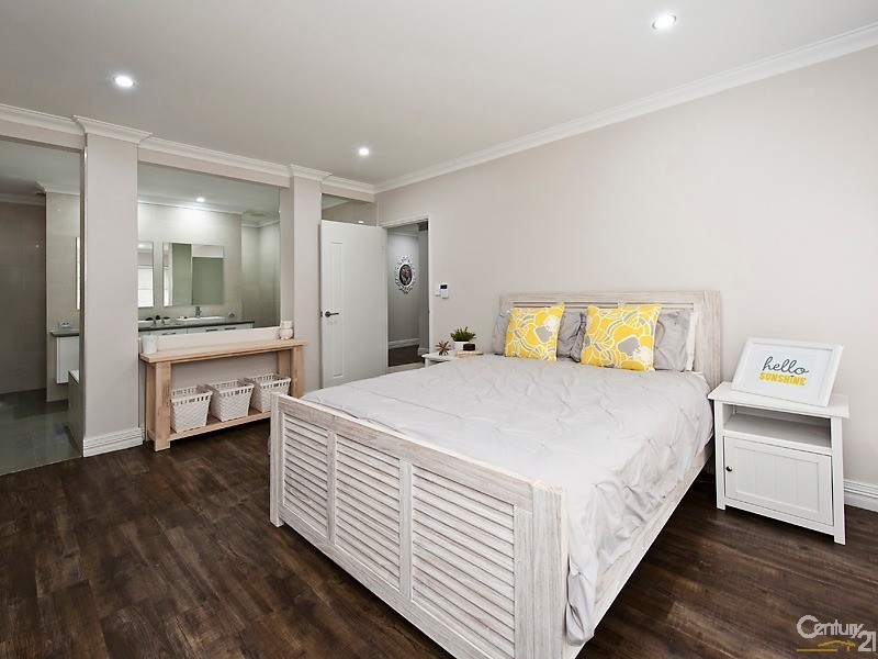 76 Caspian Drive, Wannanup WA 6210