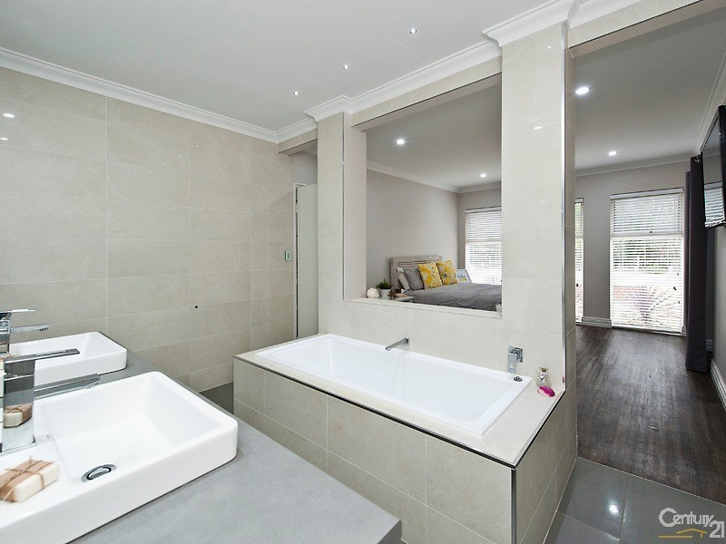 76 Caspian Drive, Wannanup WA 6210