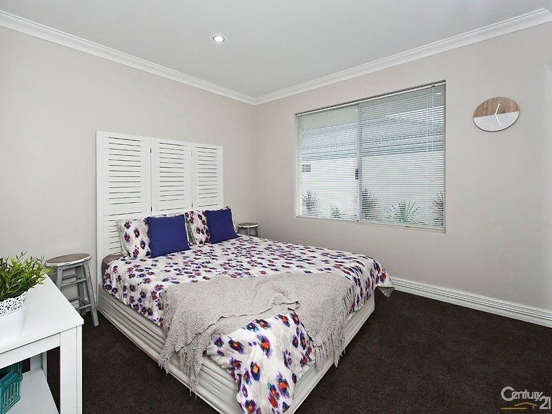 76 Caspian Drive, Wannanup WA 6210