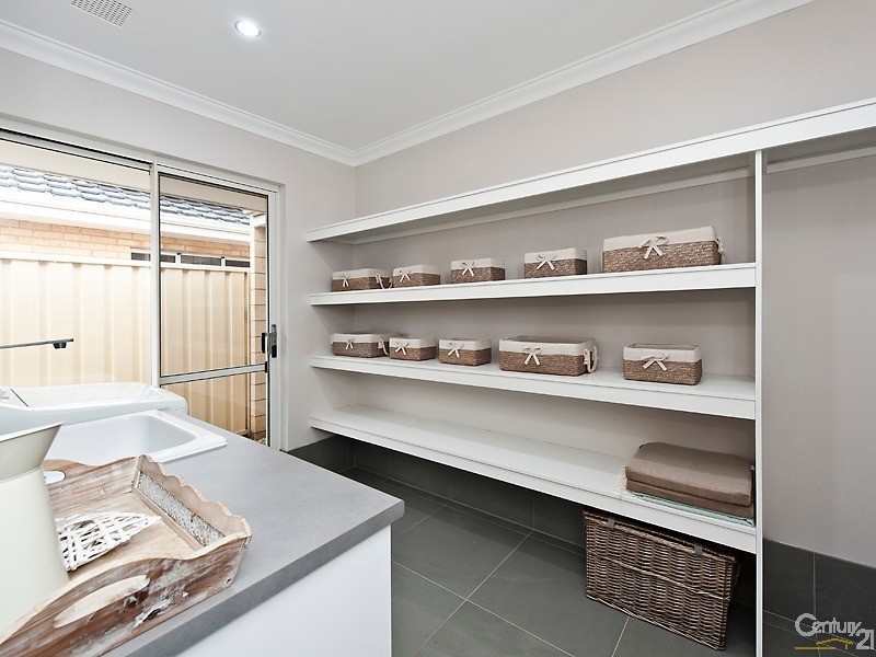 76 Caspian Drive, Wannanup WA 6210