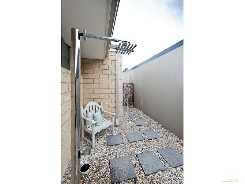 76 Caspian Drive, Wannanup WA 6210