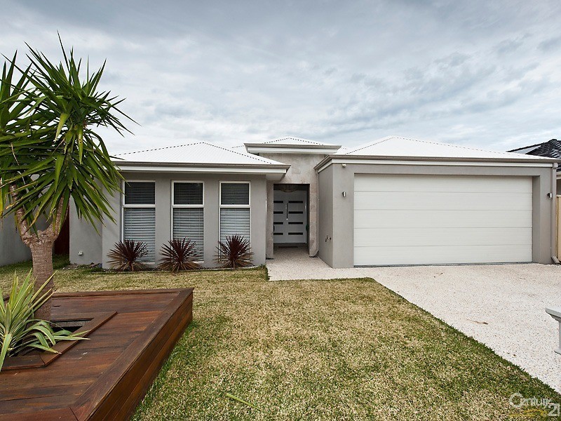 76 Caspian Drive, Wannanup WA 6210
