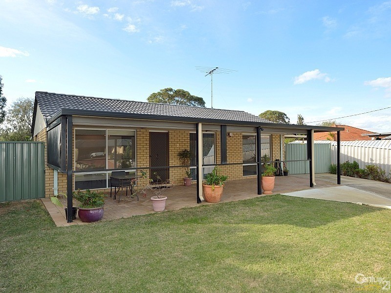 2 Flamingo Place, Greenfields WA 6210