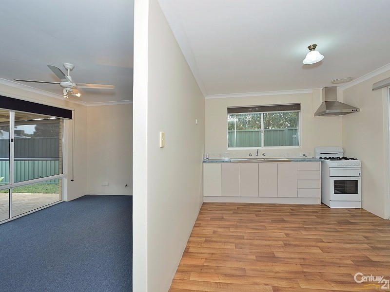 2 Flamingo Place, Greenfields WA 6210