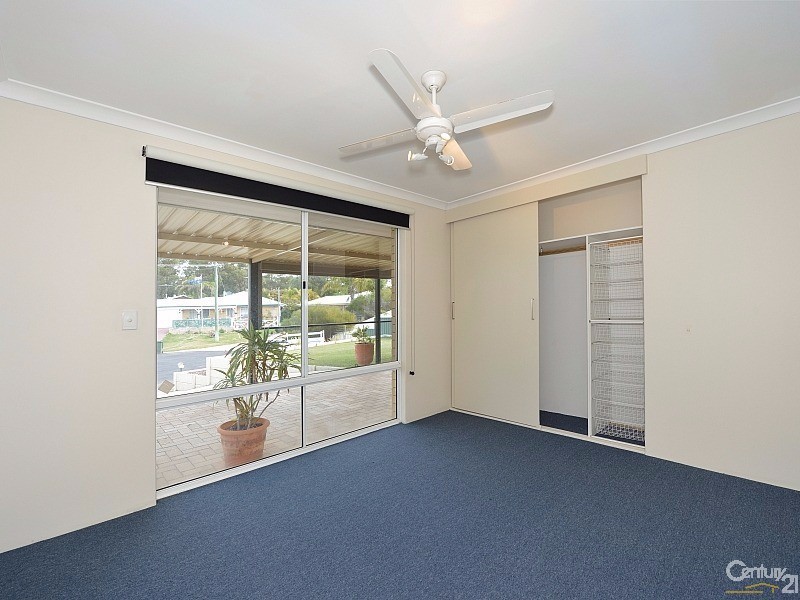 2 Flamingo Place, Greenfields WA 6210