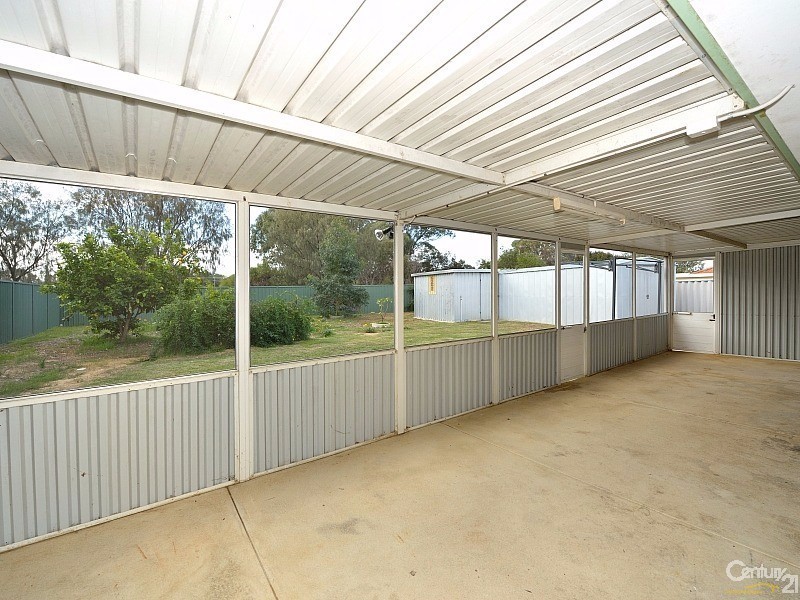 2 Flamingo Place, Greenfields WA 6210