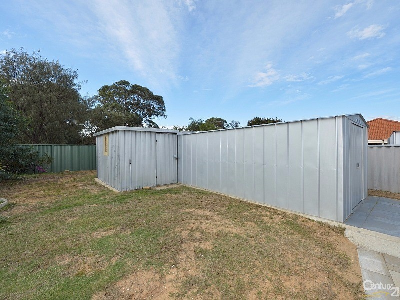 2 Flamingo Place, Greenfields WA 6210