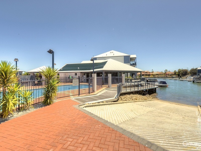 19/206 Mary Street, Halls Head WA 6210