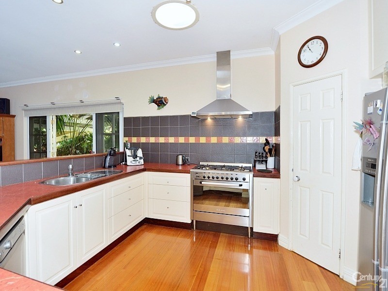 3 Redbank Rise, Greenfields WA 6210