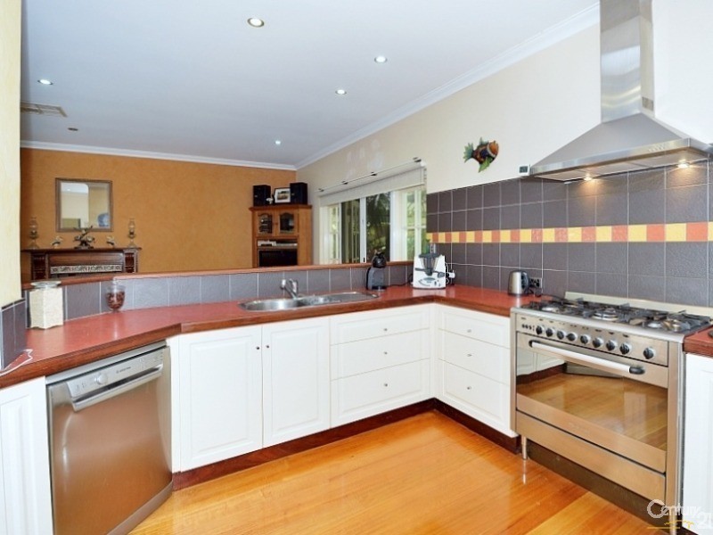 3 Redbank Rise, Greenfields WA 6210