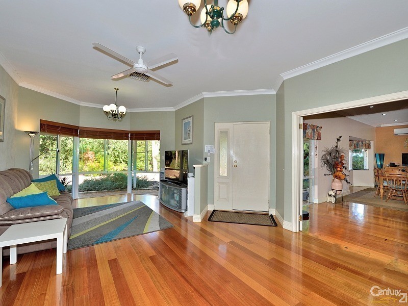 3 Redbank Rise, Greenfields WA 6210